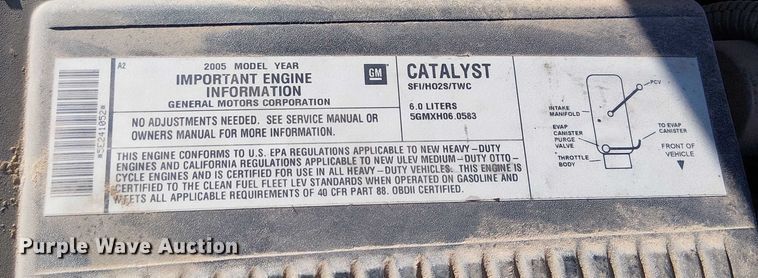 image for item EC1326 2005 Chevrolet Silverado 3500 utility bed pickup truck