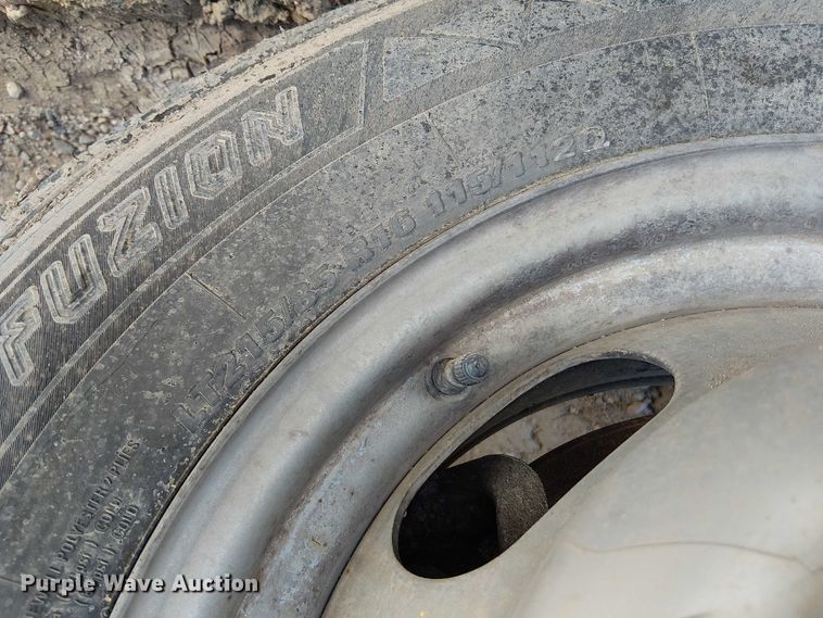 image for item EC1326 2005 Chevrolet Silverado 3500 utility bed pickup truck