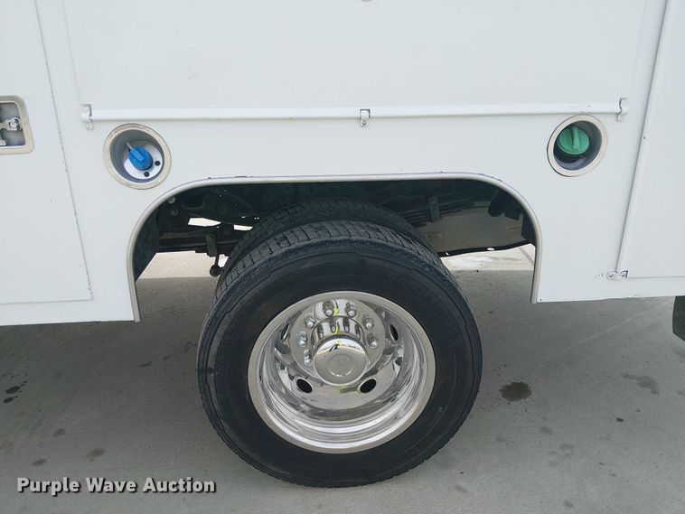 image for item EC1330 2012 Ford F550 Super Duty utility / service truck