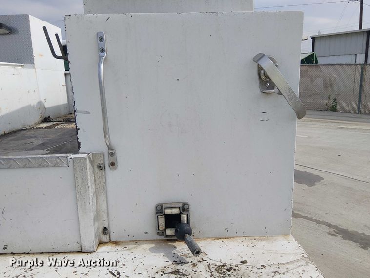 image for item EC1330 2012 Ford F550 Super Duty utility / service truck