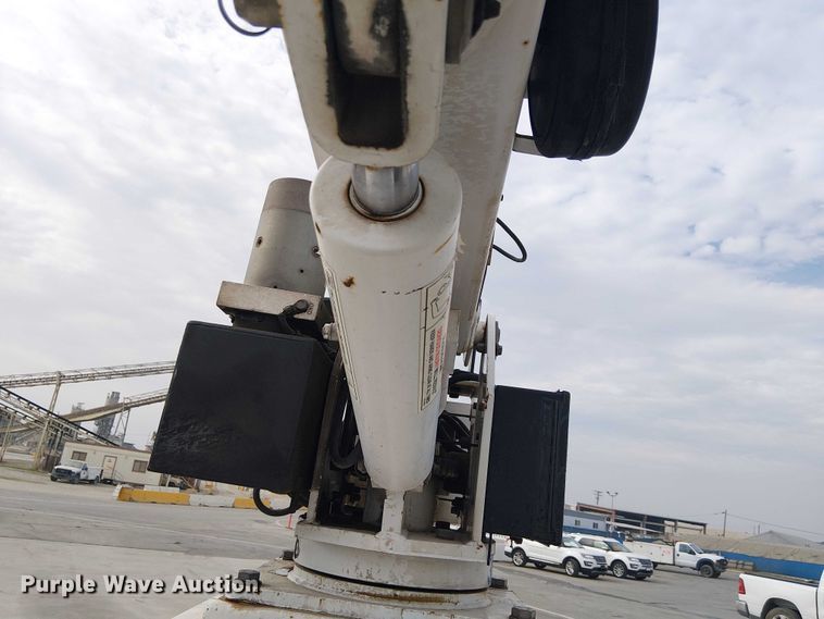 image for item EC1330 2012 Ford F550 Super Duty utility / service truck