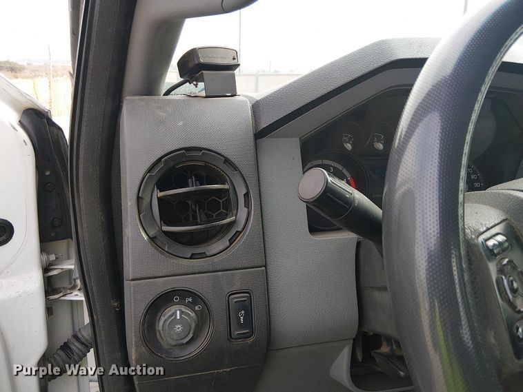 image for item EC1330 2012 Ford F550 Super Duty utility / service truck