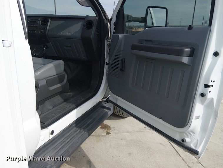 image for item EC1330 2012 Ford F550 Super Duty utility / service truck