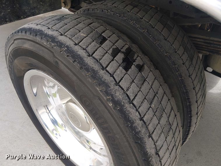 image for item EC1330 2012 Ford F550 Super Duty utility / service truck