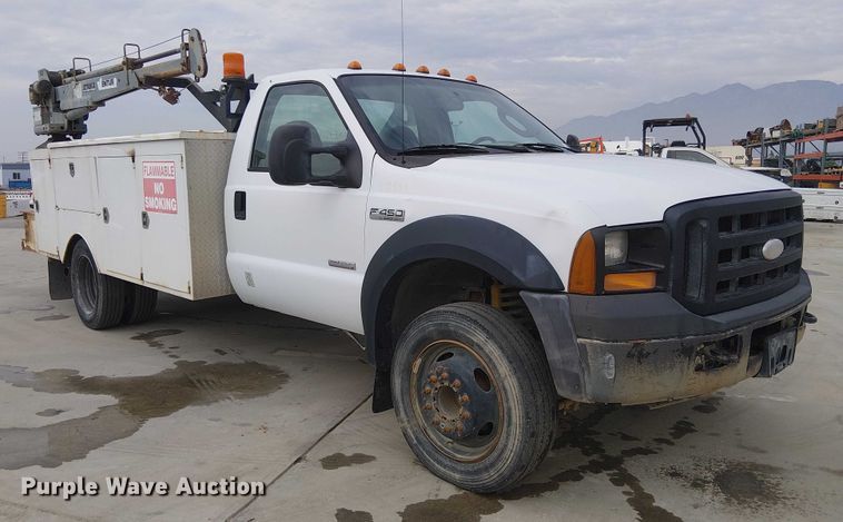 image for item EC1331 2006 Ford F450 Super Duty utility / service truck