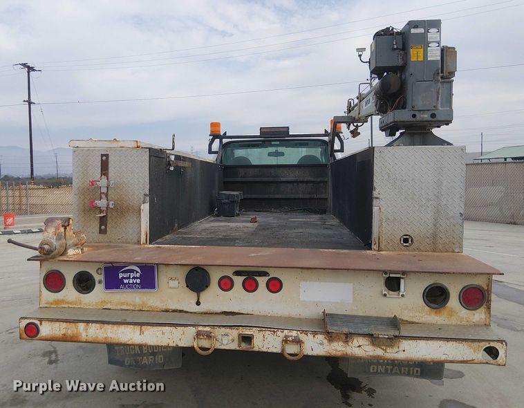 image for item EC1331 2006 Ford F450 Super Duty utility / service truck