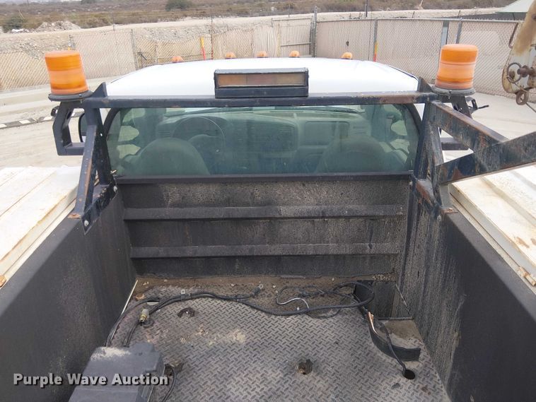 image for item EC1331 2006 Ford F450 Super Duty utility / service truck