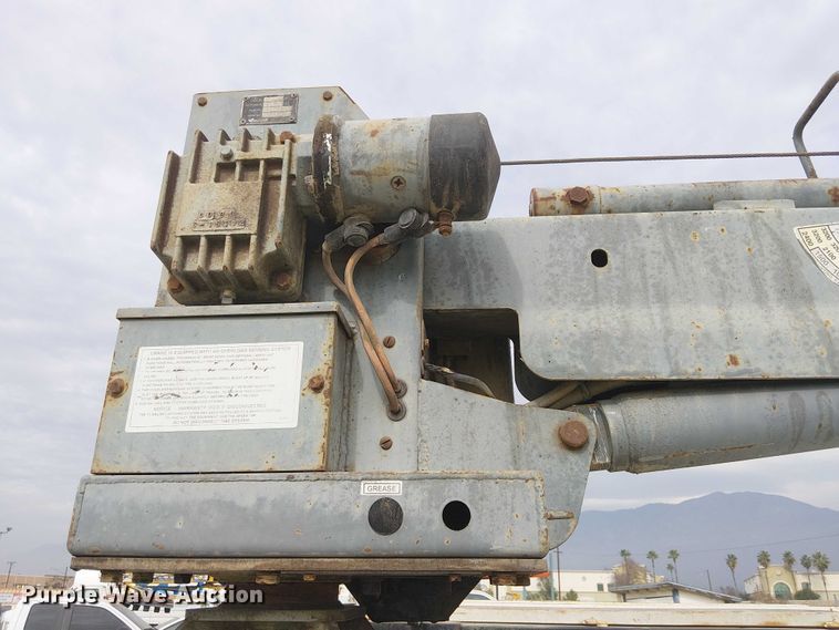 image for item EC1331 2006 Ford F450 Super Duty utility / service truck