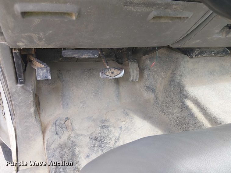 image for item EC1331 2006 Ford F450 Super Duty utility / service truck