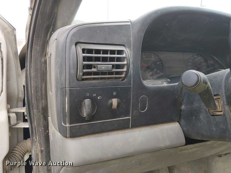 image for item EC1331 2006 Ford F450 Super Duty utility / service truck