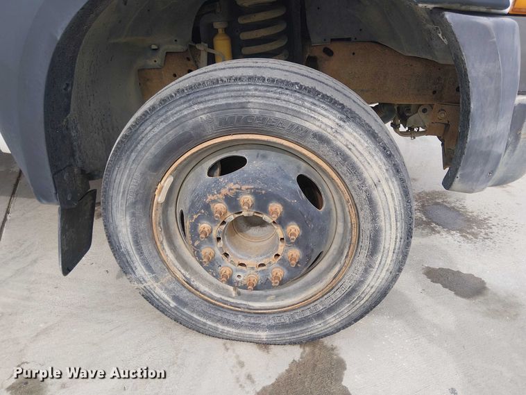 image for item EC1331 2006 Ford F450 Super Duty utility / service truck