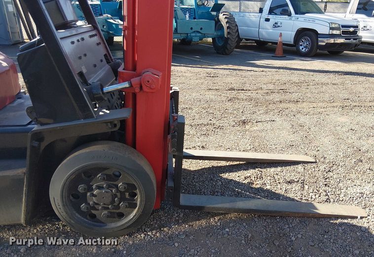 image for item EC1348 1995 Toyota 5FGC25 forklift