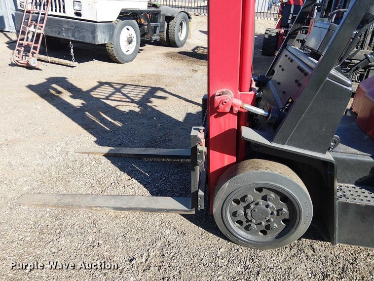 image for item EC1348 1995 Toyota 5FGC25 forklift