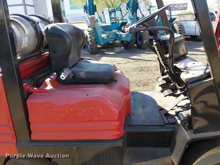 image for item EC1348 1995 Toyota 5FGC25 forklift