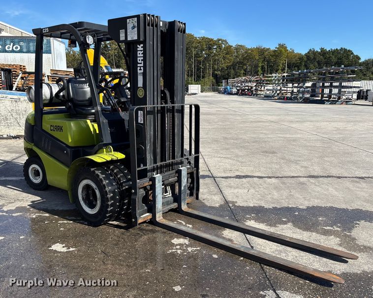 image for item EC3911 2015 Clark C25 forklift
