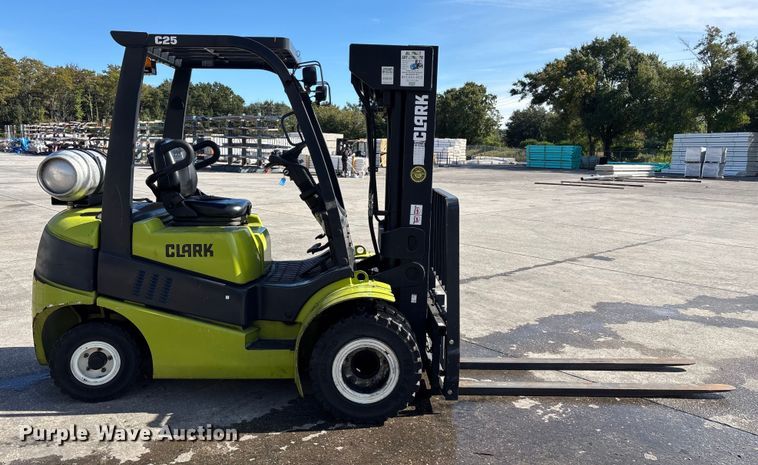 image for item EC3911 2015 Clark C25 forklift