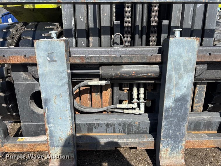 image for item EC3911 2015 Clark C25 forklift