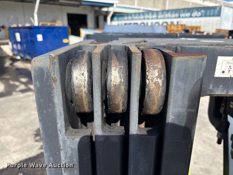 image for item EC3911 2015 Clark C25 forklift