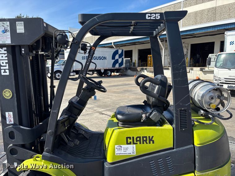 image for item EC3911 2015 Clark C25 forklift