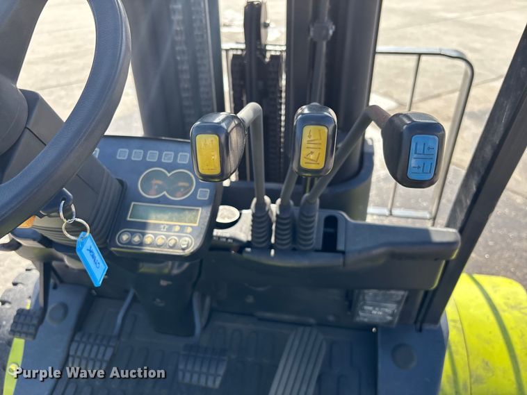 image for item EC3911 2015 Clark C25 forklift