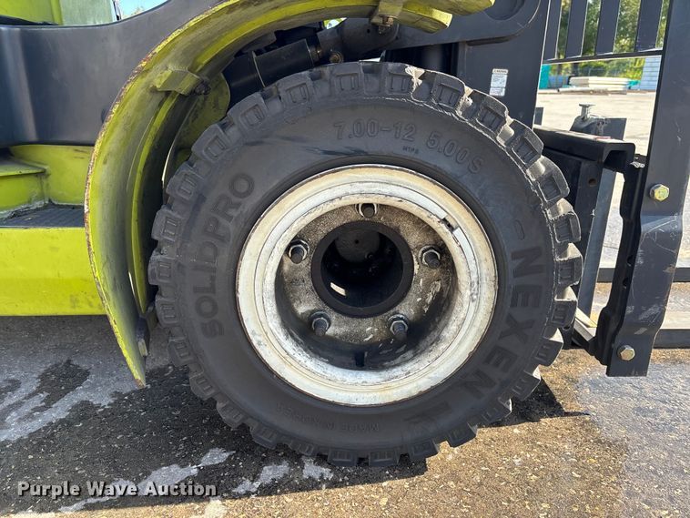 image for item EC3911 2015 Clark C25 forklift