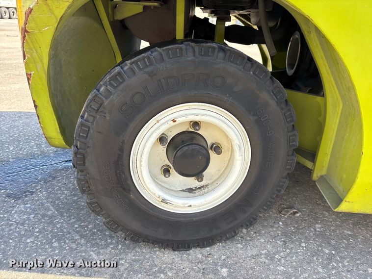 image for item EC3911 2015 Clark C25 forklift