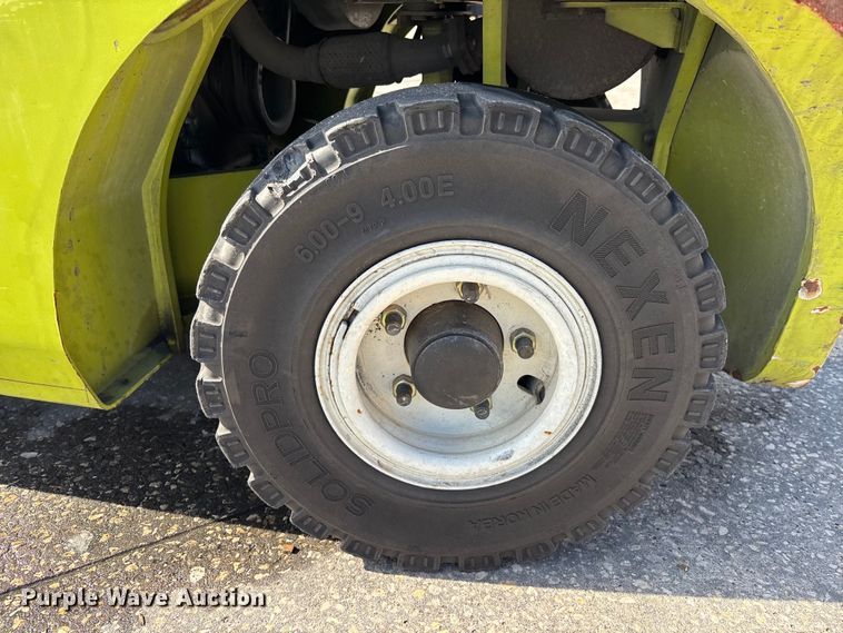 image for item EC3911 2015 Clark C25 forklift