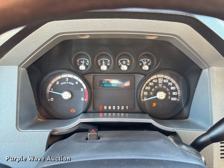 image for item EC8076 2015 Ford F450 truck cab and chassis