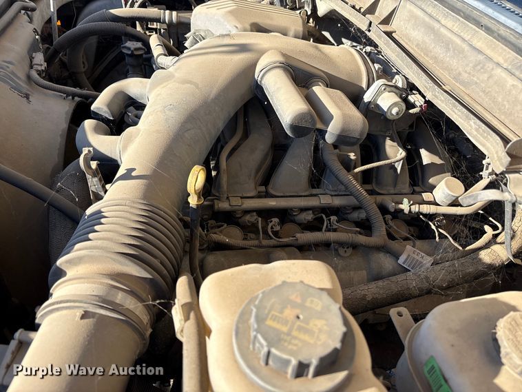 image for item EC8076 2015 Ford F450 truck cab and chassis