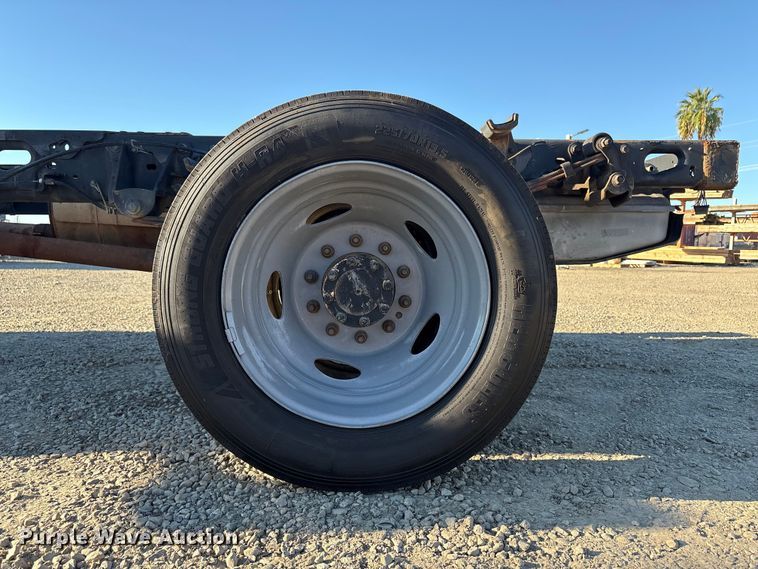 image for item EC8076 2015 Ford F450 truck cab and chassis