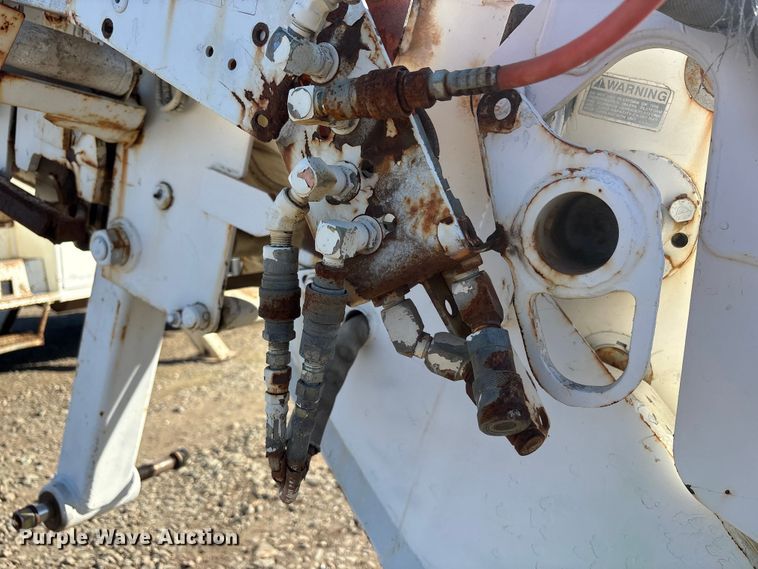 image for item EC8077 1995 Ford F800 digger derrick truck