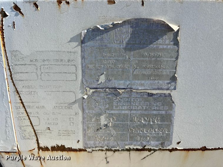 image for item EC8077 1995 Ford F800 digger derrick truck