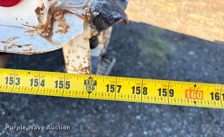 image for item EC8077 1995 Ford F800 digger derrick truck