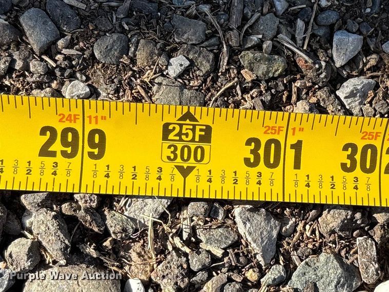 image for item EC8077 1995 Ford F800 digger derrick truck