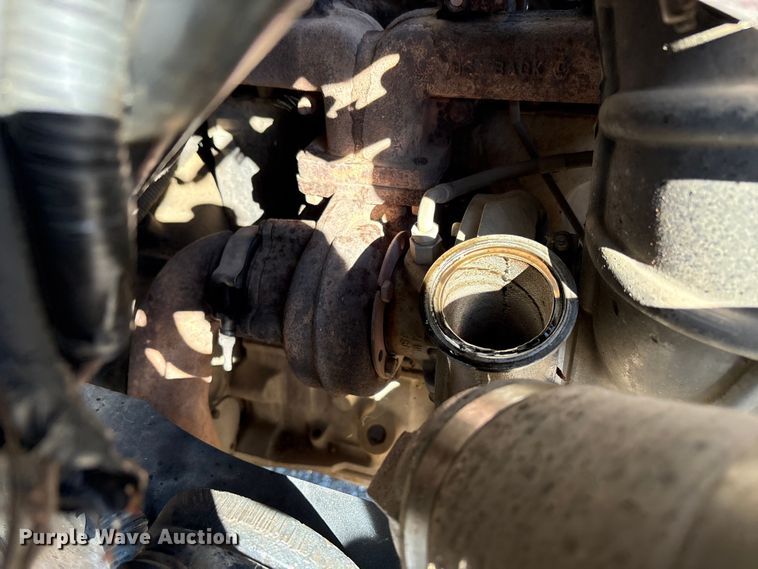 image for item EC8077 1995 Ford F800 digger derrick truck