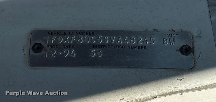 image for item EC8077 1995 Ford F800 digger derrick truck