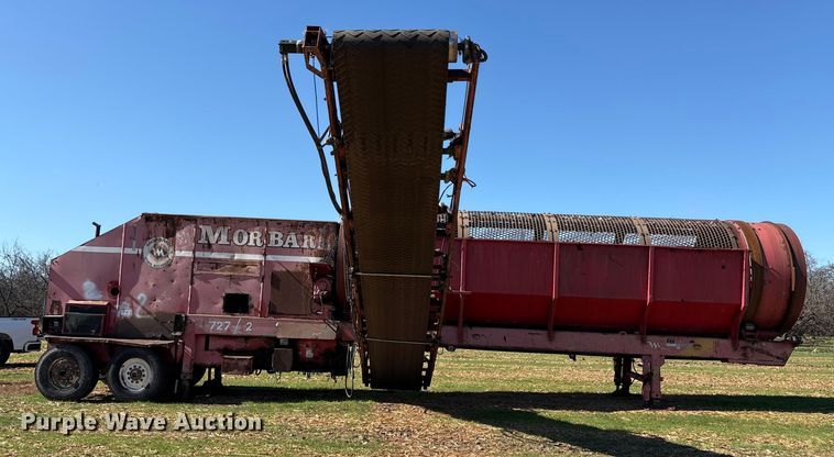 image for item EC8096 MorBark 727 trommel screen