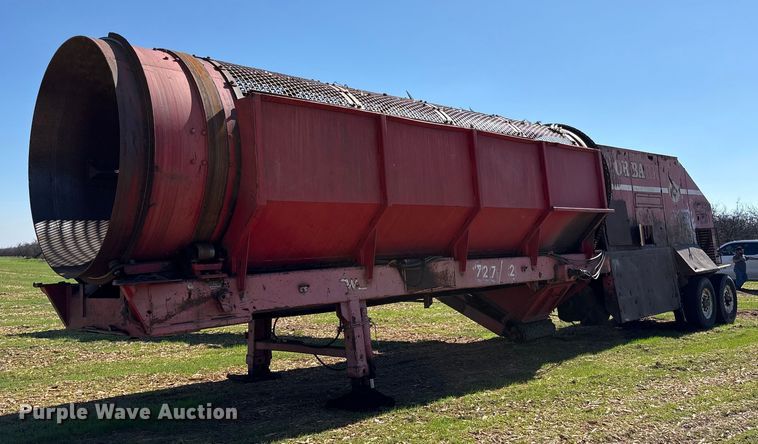 image for item EC8096 MorBark 727 trommel screen