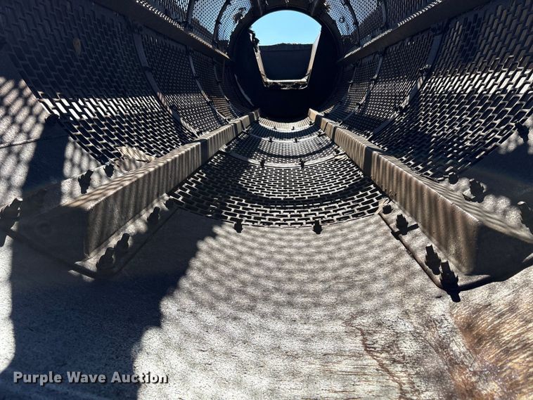 image for item EC8096 MorBark 727 trommel screen