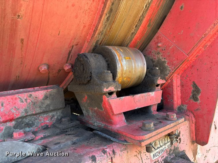 image for item EC8096 MorBark 727 trommel screen