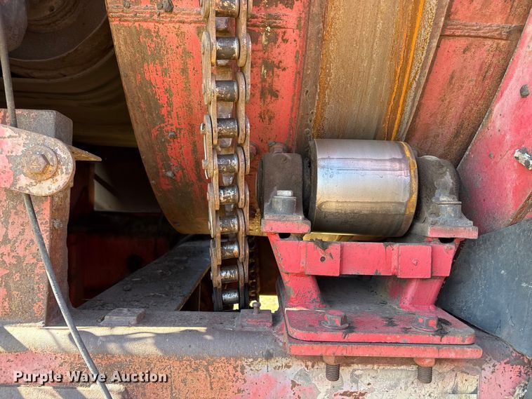 image for item EC8096 MorBark 727 trommel screen