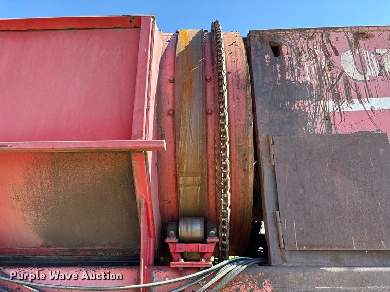 image for item EC8096 MorBark 727 trommel screen