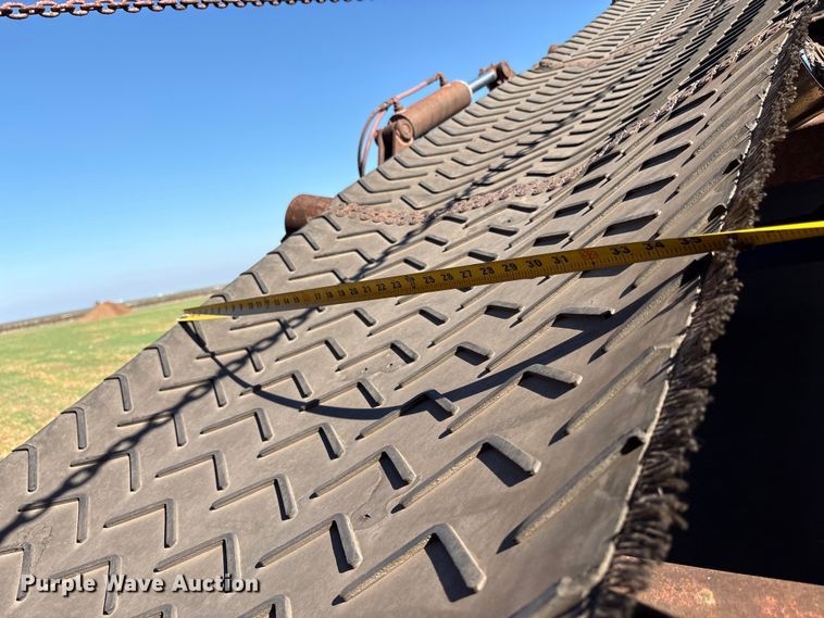 image for item EC8096 MorBark 727 trommel screen