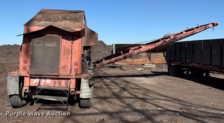 image for item EC8097 MorBark 727 trommel screen