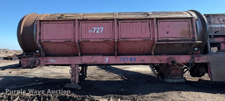 image for item EC8097 MorBark 727 trommel screen