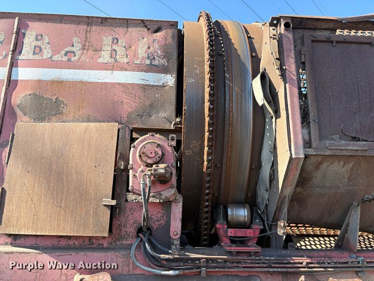 image for item EC8097 MorBark 727 trommel screen