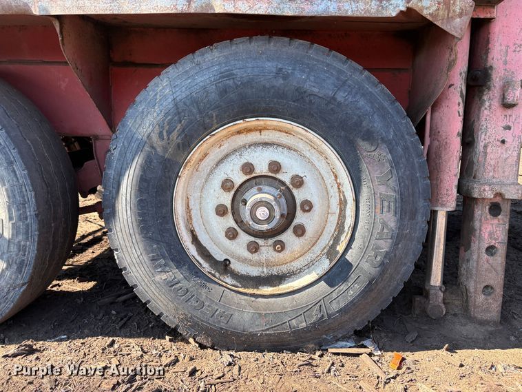 image for item EC8097 MorBark 727 trommel screen