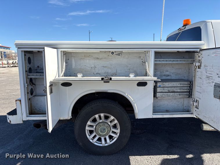 image for item EC8122 2015 Ford F250 Super Duty XLT Crew Cab utility bed pickup truck