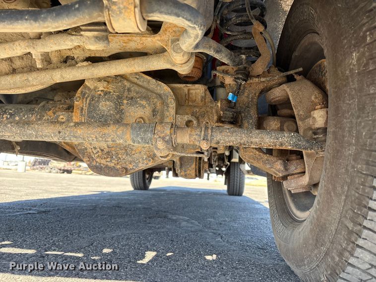 image for item EC8122 2015 Ford F250 Super Duty XLT Crew Cab utility bed pickup truck