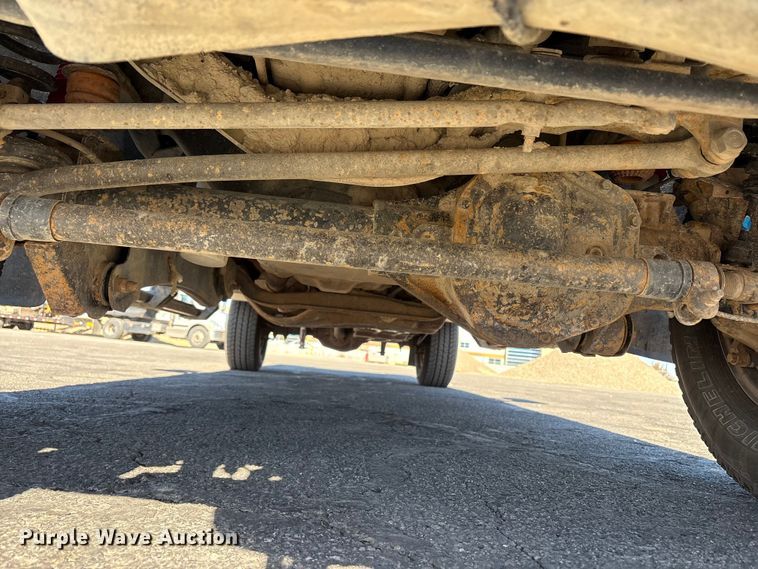 image for item EC8122 2015 Ford F250 Super Duty XLT Crew Cab utility bed pickup truck